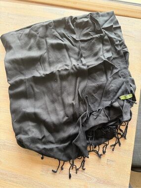 Black Lightweight Fringed Scarf